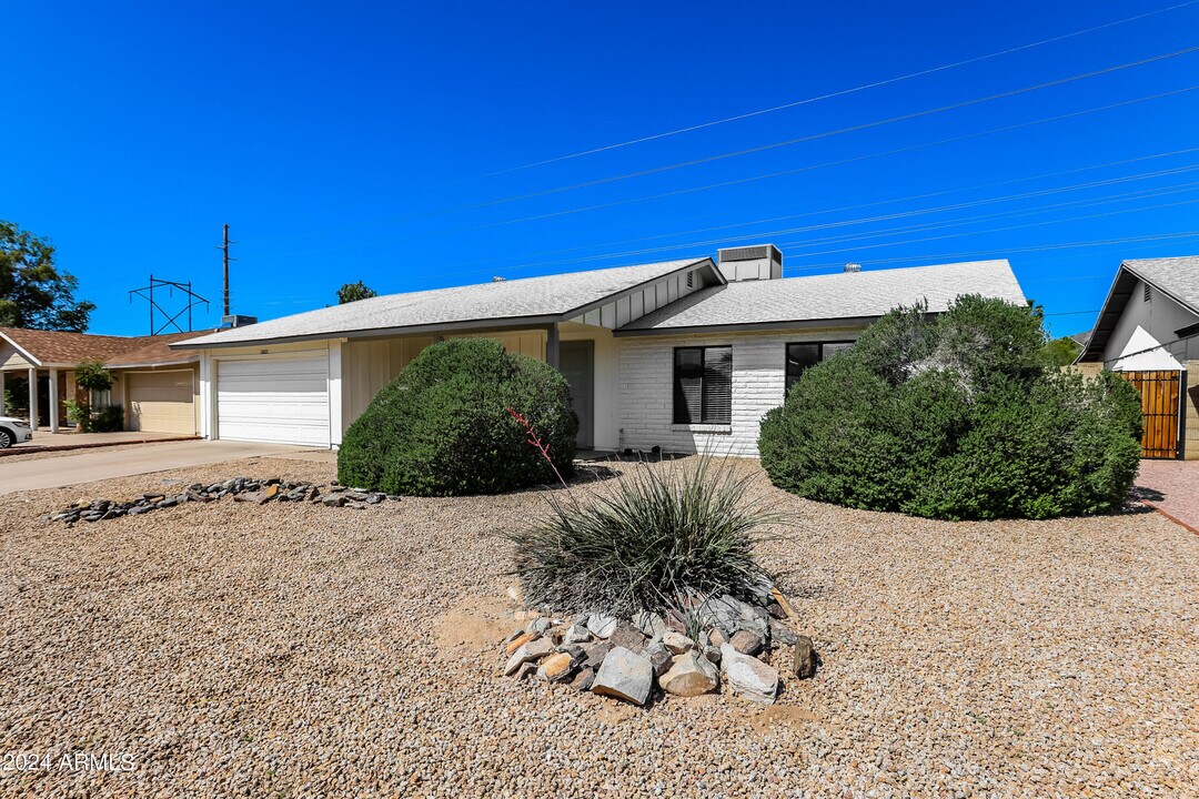 12022 S Mandan St in Phoenix, AZ - Building Photo