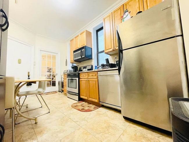 2814 37th St, Unit 2