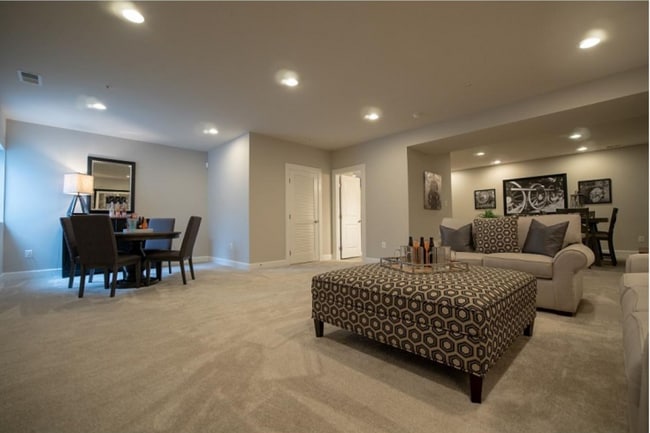331 Piper Ln