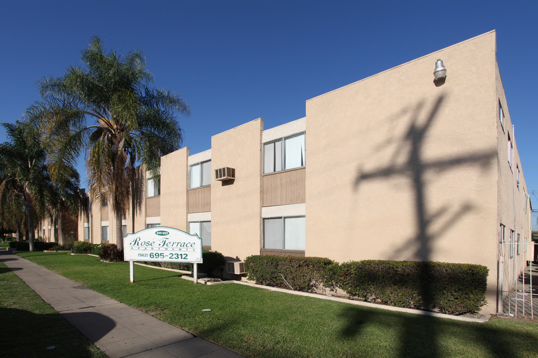 Rose Terrace Apartments in Whittier, CA - Building Photo