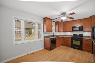 8912 Windsor Ln in Bridgeview, IL - Building Photo - Building Photo