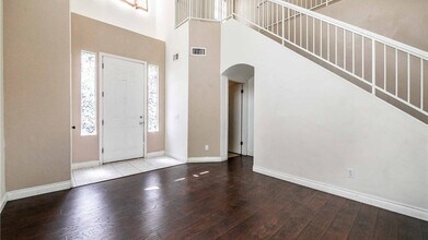 824 Clear Diamond Ave in Las Vegas, NV - Building Photo - Building Photo