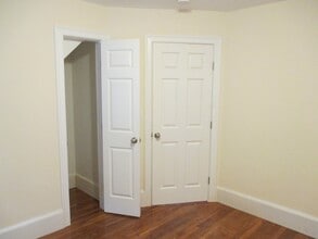 78 Ten Hills Rd, Unit 1 in Somerville, MA - Building Photo - Building Photo