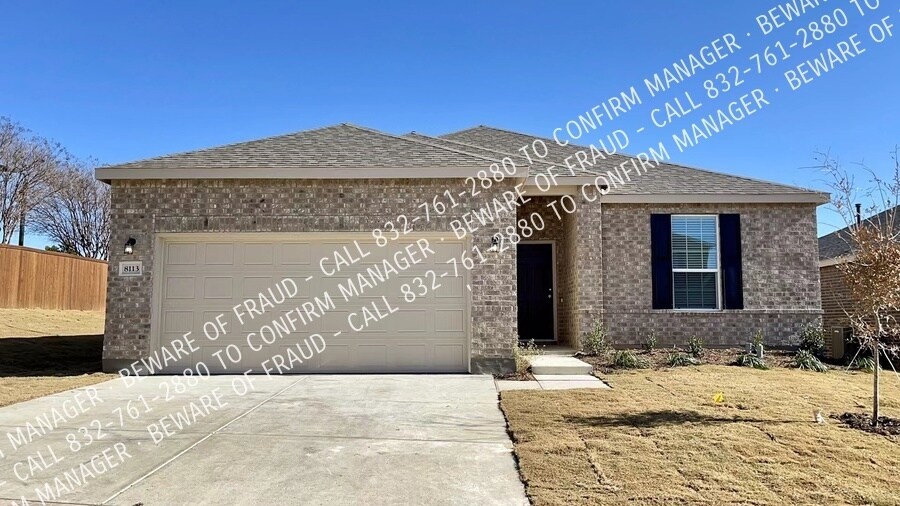 8113 Branch Hollow Trail in Fort Worth, TX - Building Photo
