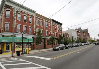 1409 New York Ave in Union City, NJ - Building Photo - Building Photo
