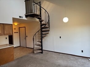 3 Gray Rock Dr in Vernon, NJ - Building Photo - Building Photo