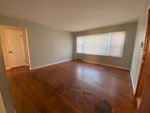 5221 N 68th St in Milwaukee, WI - Building Photo - Building Photo