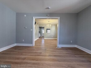 333 W Buck St in Paulsboro, NJ - Building Photo - Building Photo