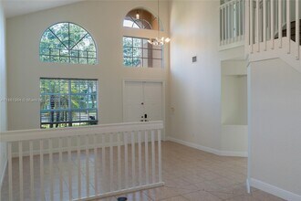 18672 SW 55th St in Miramar, FL - Foto de edificio - Building Photo