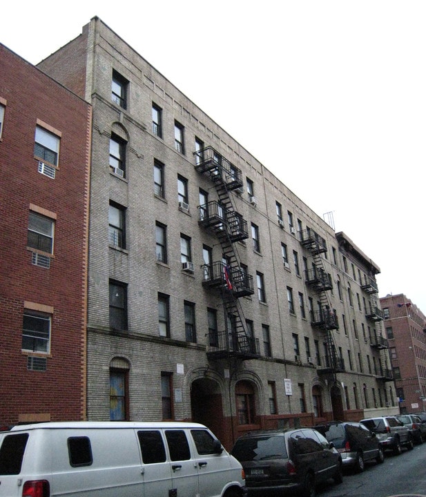 2386 Grand Ave in Bronx, NY - Foto de edificio