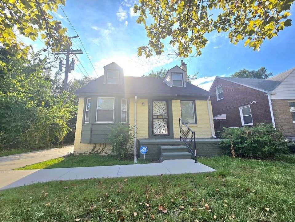 10860 Duprey St in Detroit, MI - Building Photo