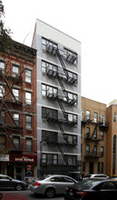 225 E 82nd St in New York, NY - Building Photo - Building Photo