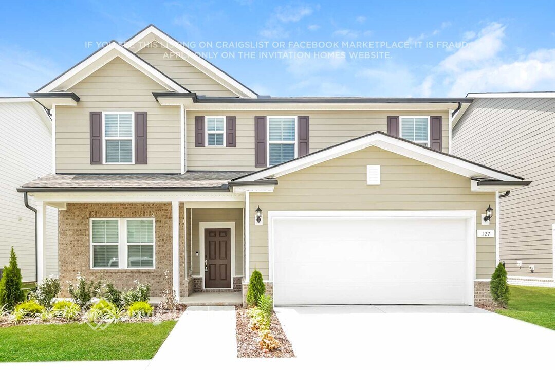 127 Glacier Wy in La Vergne, TN - Building Photo