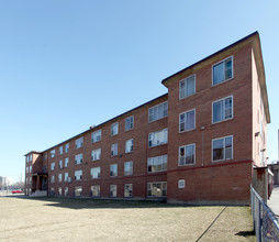 Wycombe Apartments in Toronto, ON - Building Photo - Building Photo