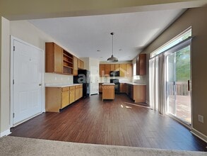 10310 Meadow Glen Dr in Independence, KY - Building Photo - Building Photo