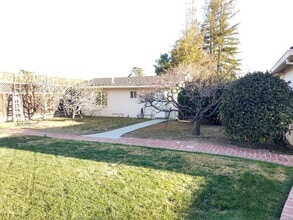 299 Dallas Dr in Campbell, CA - Foto de edificio - Building Photo