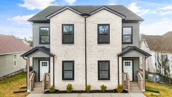 212 E Morelia Ave, Unit 212 in Knoxville, TN - Building Photo