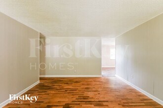 1240 N Ridgeview Dr in Indianapolis, IN - Building Photo - Building Photo