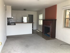 2912 Manhattan Ave, Unit Lower in Manhattan Beach, CA - Building Photo - Building Photo