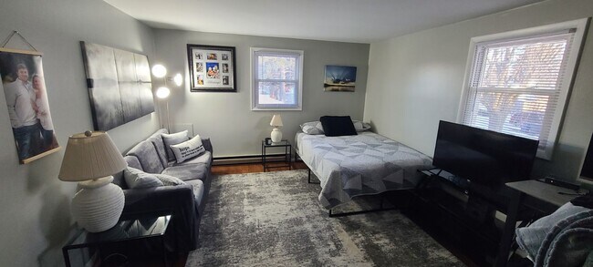 420 W 41st St, Unit #C