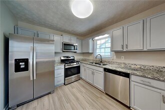 360 Austin Dr in Douglasville, GA - Building Photo - Building Photo