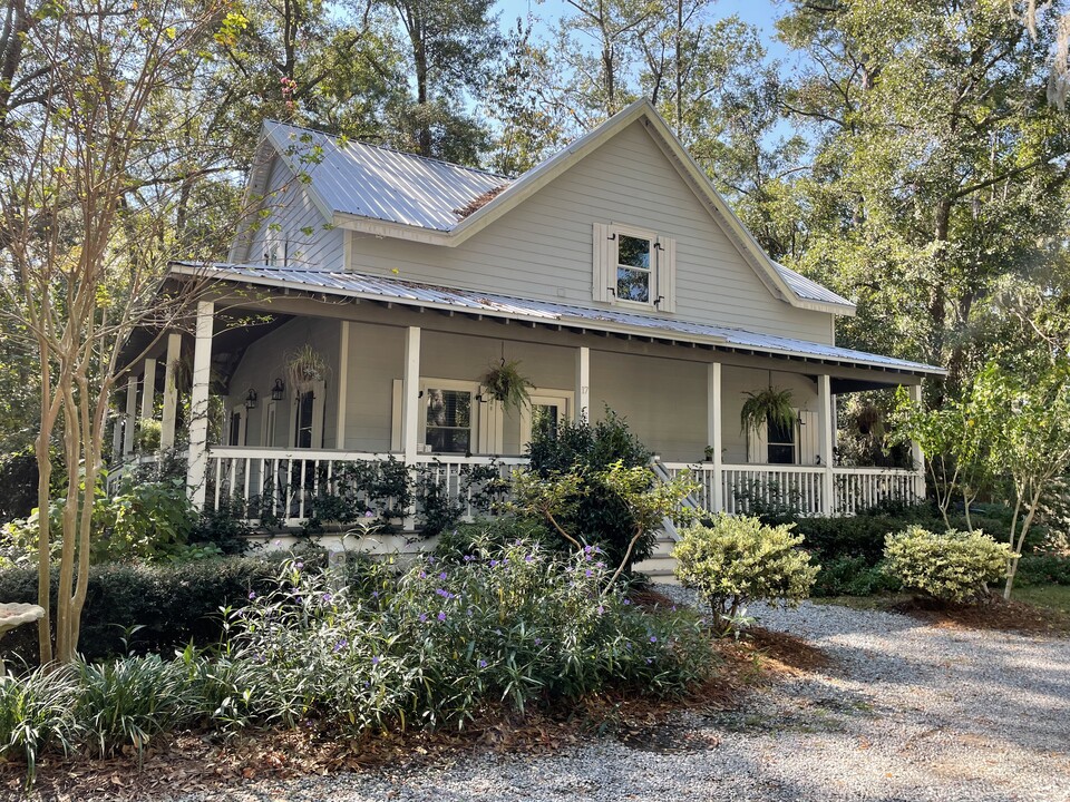 7 Garfields Wy in Bluffton, SC - Building Photo