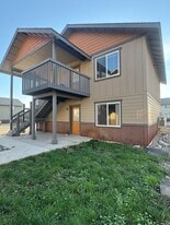 2233 Airport Rd in Ellensburg, WA - Building Photo