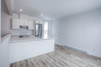 980 Rue Notre Dame in Montréal, QC - Building Photo - Building Photo