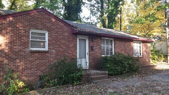 2913 Dexter Ave in Greensboro, NC - Building Photo
