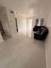 2450 Lincoln St in Hollywood, FL - Building Photo - Building Photo