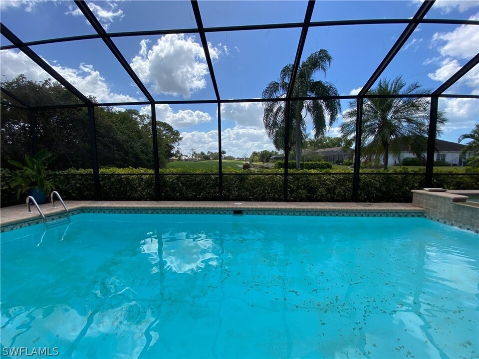 9775 Treasure Cay Ln in Bonita Springs, FL - Building Photo