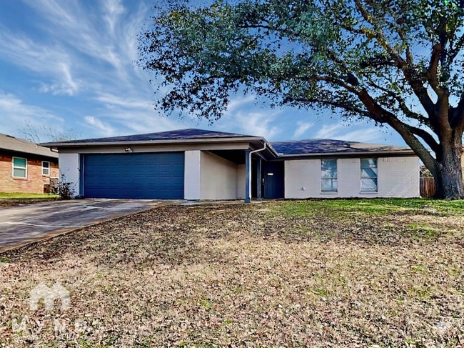 property at 7309 Fredricksburg Dr