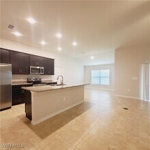 4409 NE 15th Pl in Cape Coral, FL - Building Photo - Building Photo
