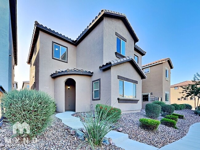 property at 1742 W Pollack St