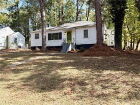 1910 Wildwood Dr in Decatur, GA - Building Photo
