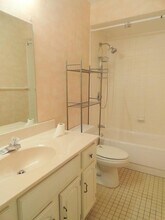 77 Pond Ave in Brookline, MA - Building Photo - Building Photo