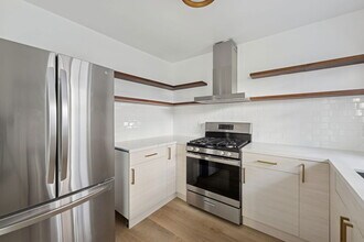 1008 N Stanley Ave in West Hollywood, CA - Building Photo - Building Photo