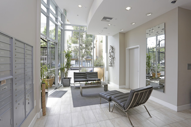 Elan Luxo II in San Diego, CA - Building Photo - Interior Photo