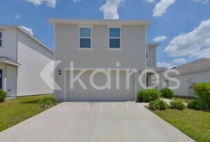 8675 SW 43rd Ter in Ocala, FL - Building Photo