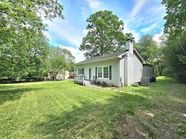 property at 317 Adahi Rd SE