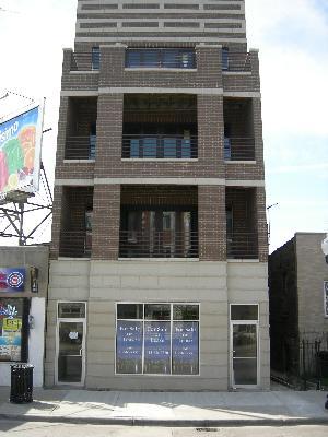 2903 W Irving Park Rd in Chicago, IL - Building Photo