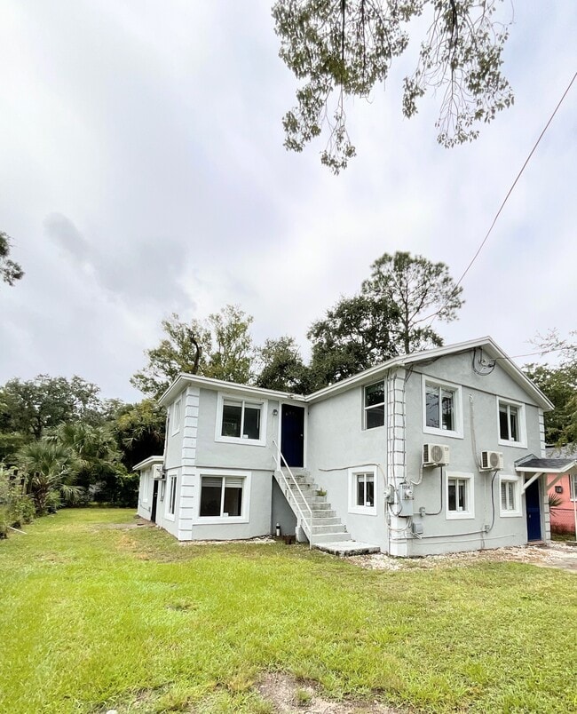 property at 1354 W 24th St
