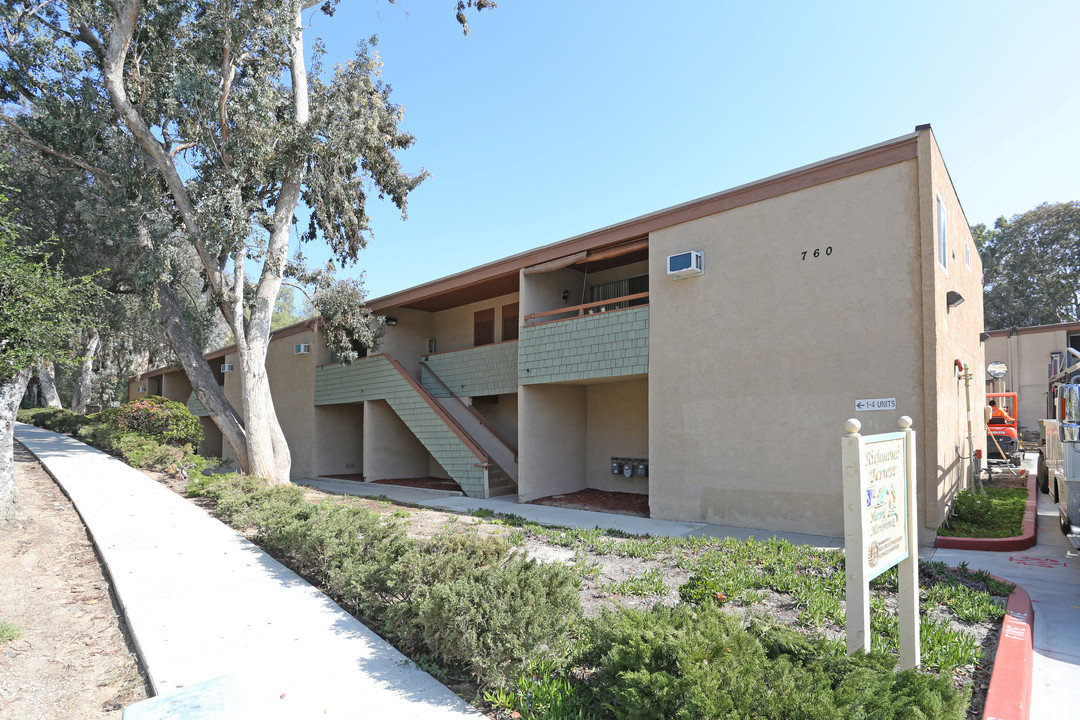 Richmond Terrace in Thousand Oaks, CA - Foto de edificio