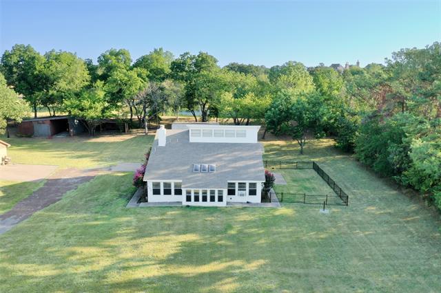220 Sweet St in Southlake, TX - Foto de edificio