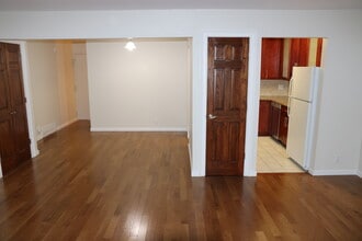 46 Lawson Ln in Ridgefield, CT - Building Photo - Building Photo
