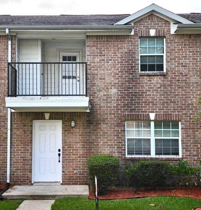 property at 11899 Algonquin Dr