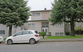 Nygren Manor in New Westminster, BC - Building Photo - Building Photo