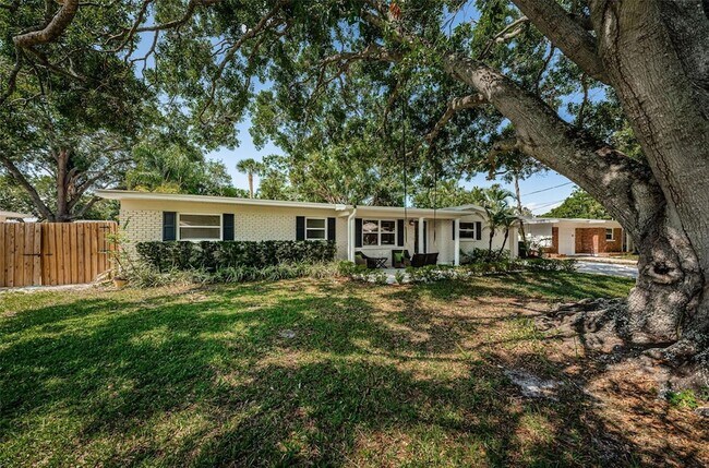 4106 W Fielder St, Unit 211 in Tampa, FL - Building Photo - Building Photo
