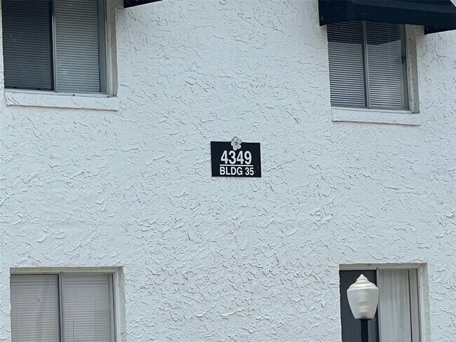 4349 S Semoran Blvd in Orlando, FL - Building Photo - Building Photo