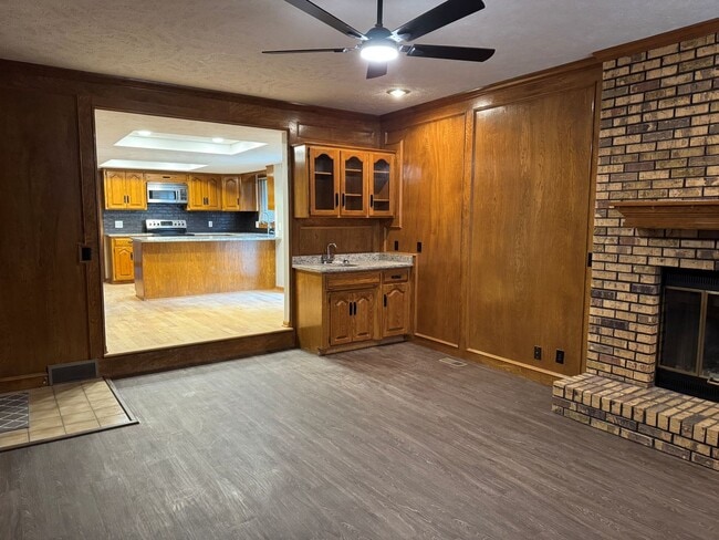 property at 15412 Shirley St